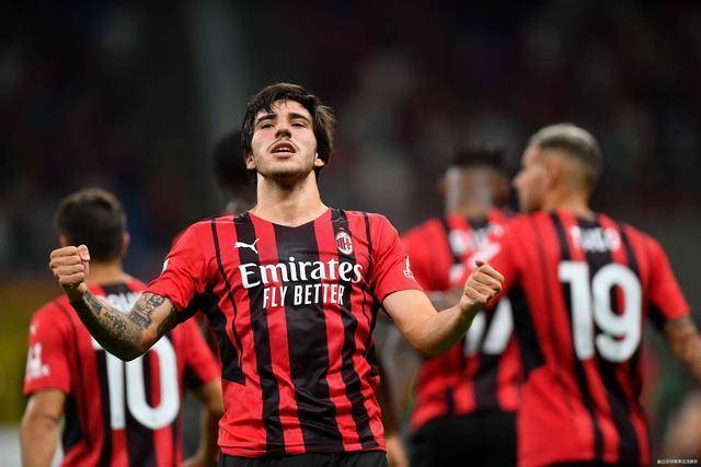 巴萨官方社媒晒猫咪形象新吉祥物