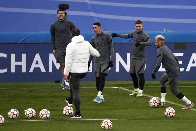 霍勒迪26分东契奇空砍三双 绿军力克独行侠2-0